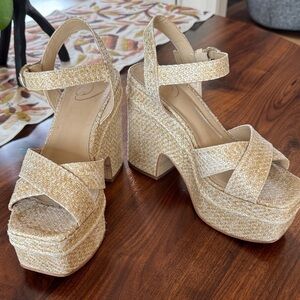 Woven Platform Block Heel Sandals in Natural